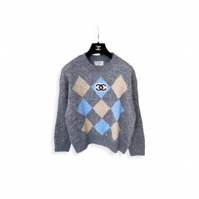 CHANEL DIAMOND PATTERN PULLOVER SWEATER 